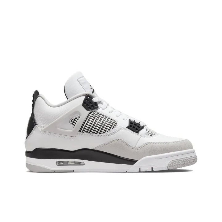 Air Jordan Retro 4 Military Black Edition