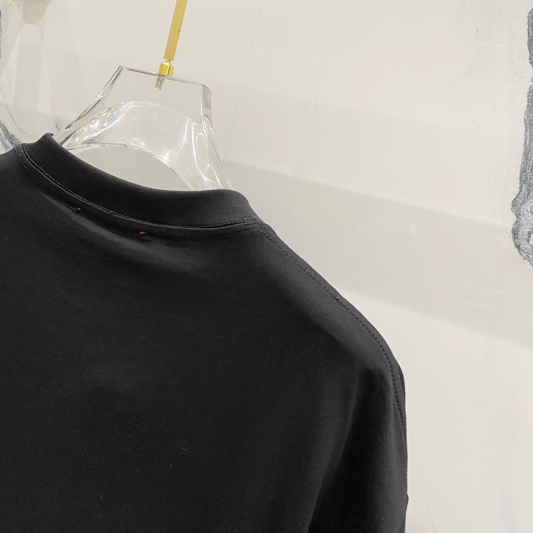 GUCCI                                            Blade Logo Printed T-Shirt In Black