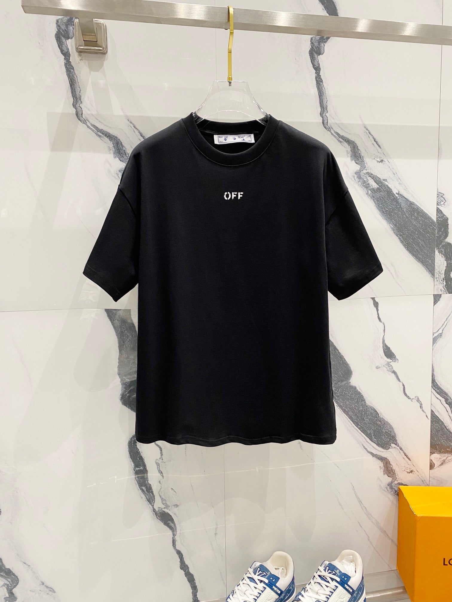 OFF-WHITE
Paint Arrow Slim Short Sleeve T-Shirt