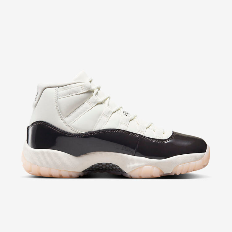 Air Jordan 11 WMNS “Neapolitan”