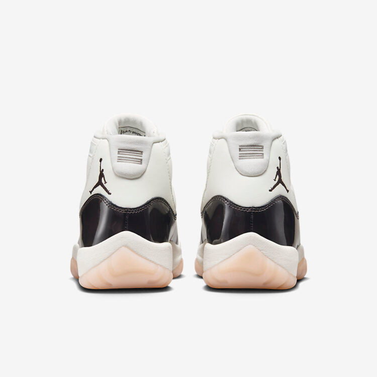Air Jordan 11 WMNS “Neapolitan”