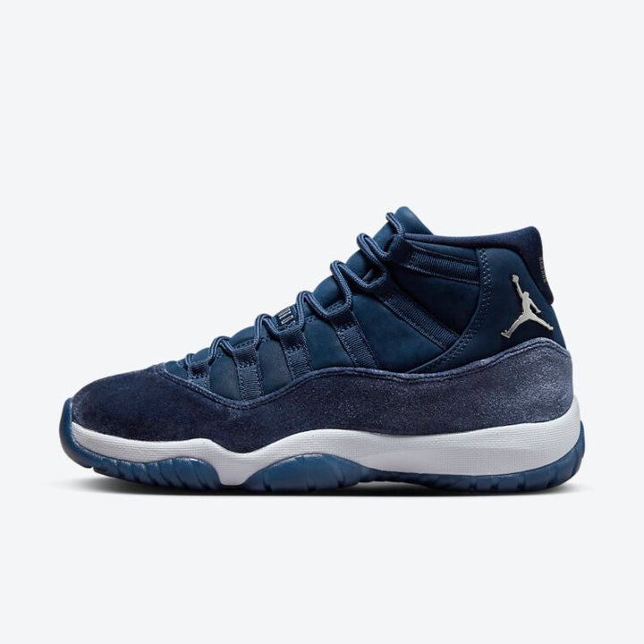 Air Jordan 11 WMNS “Midnight Navy”