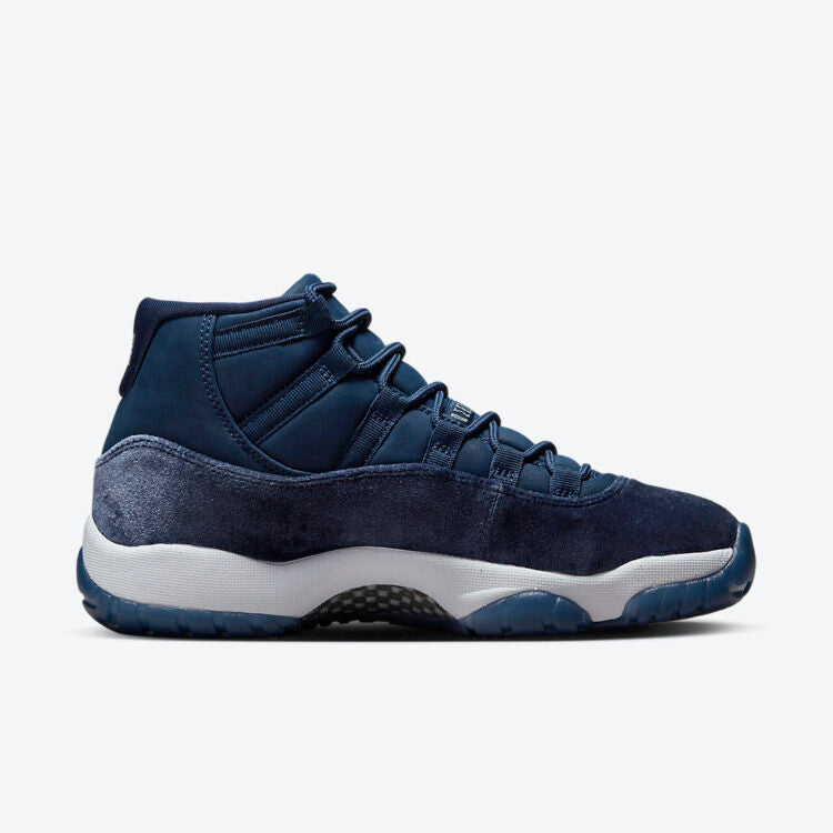 Air Jordan 11 WMNS “Midnight Navy”