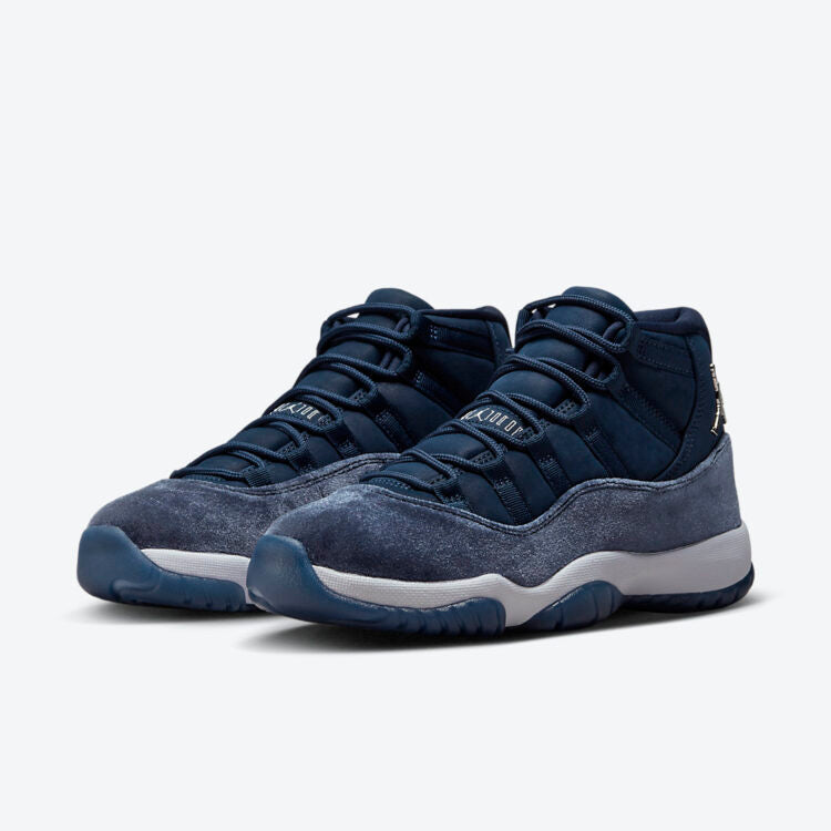 Air Jordan 11 WMNS “Midnight Navy”