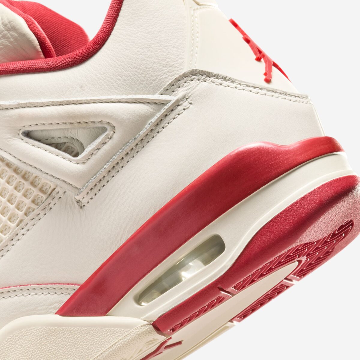 Air Jordan 4 WMNS “Valentine’s Day”