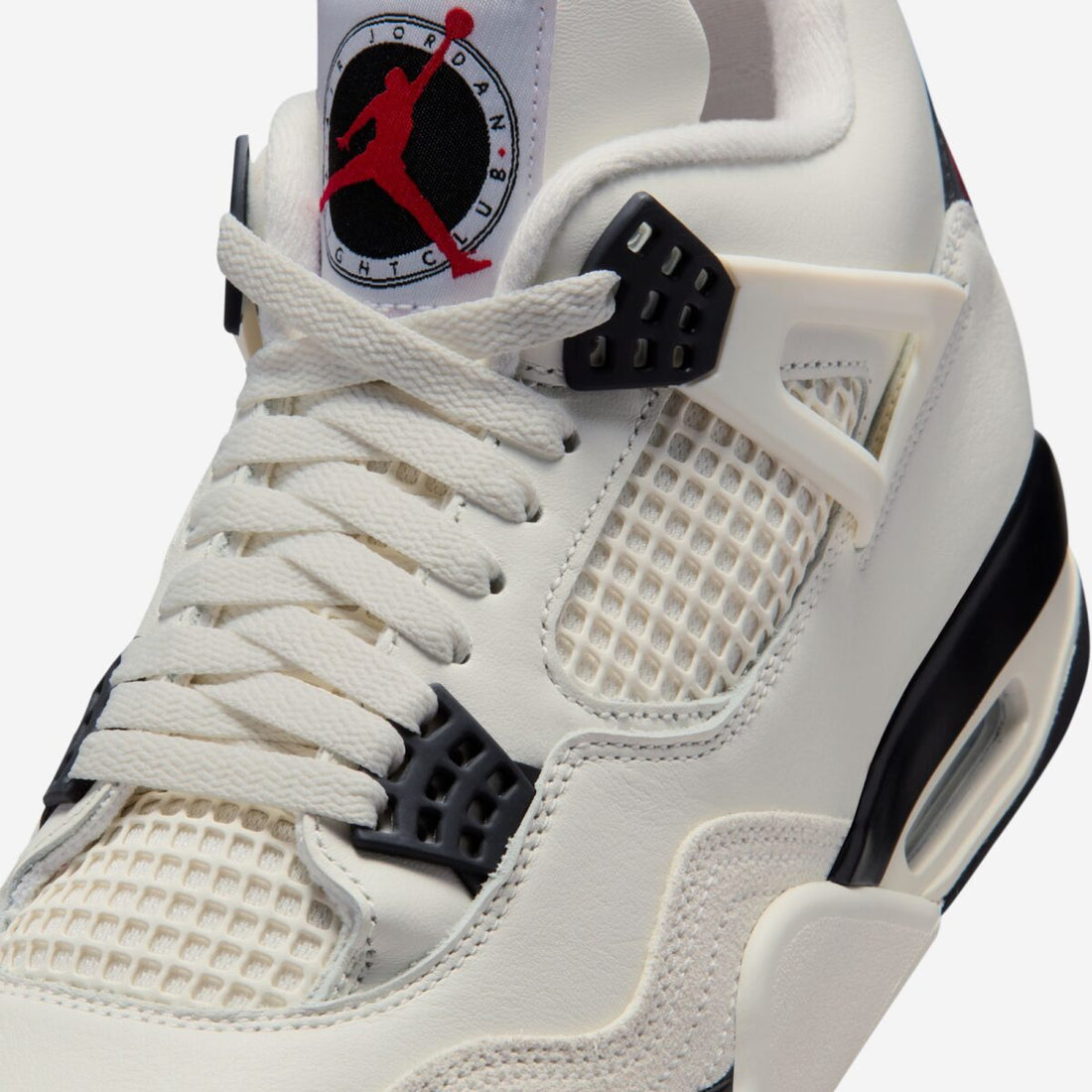 Air Jordan 4 “Flight Club”